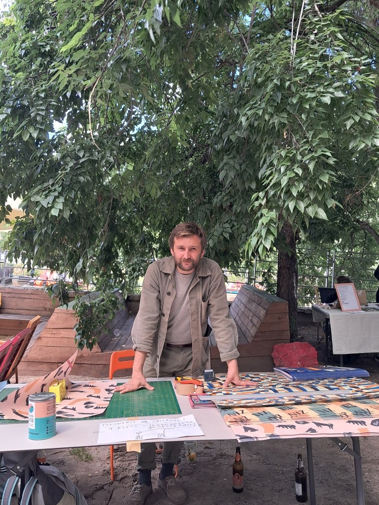 Pakowanie na zwierzaki na festiwalu KLIN